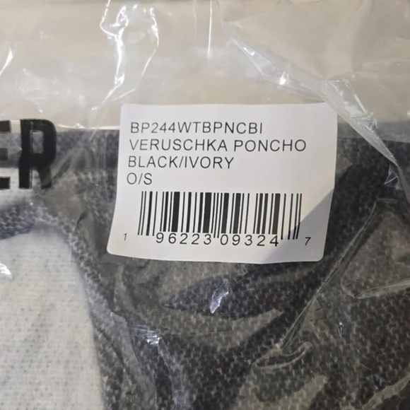 Walter Baker Verushka Reversible Poncho Charcoal/Ivory - Picture 6 of 8